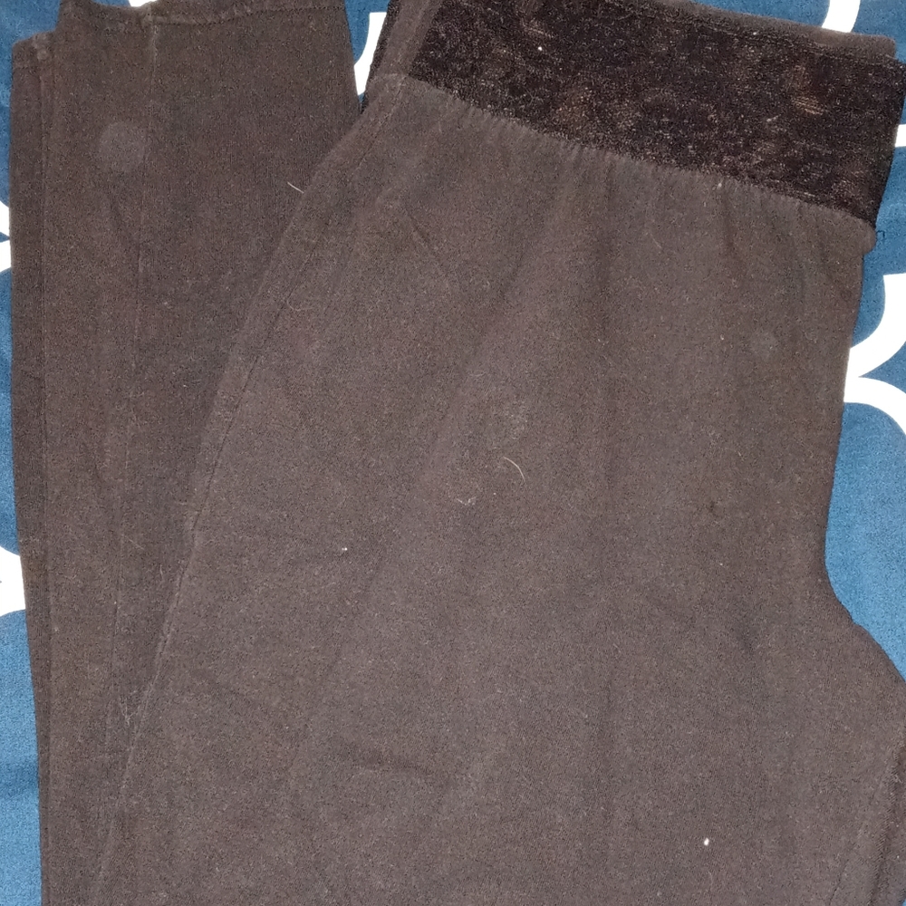 Black leggings